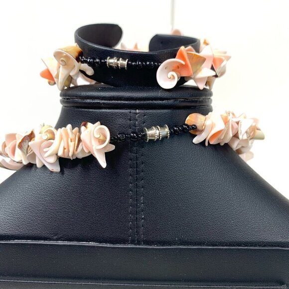 Handcrafted Shell Necklace & Bracelet Set Pink & Beige Screw Clasp 19"L/8"L - Picture 4 of 8